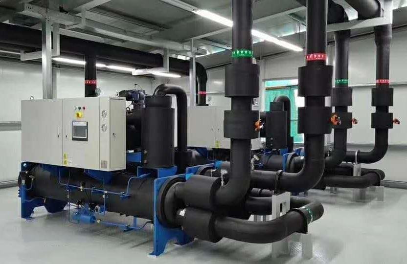 Chiller plant installation and servicing